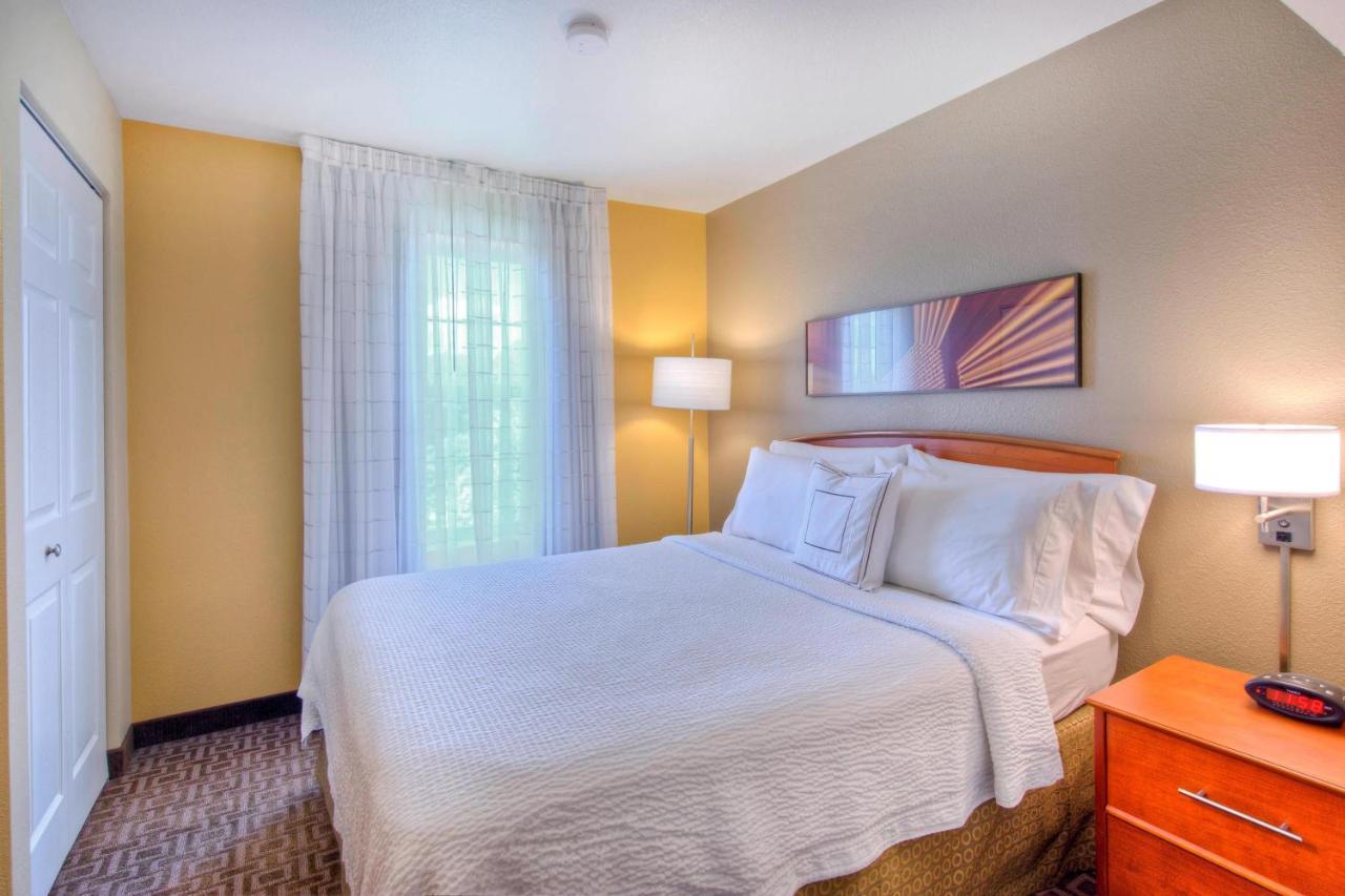 Towneplace Suites Raleigh Cary/Weston Parkway Zewnętrze zdjęcie