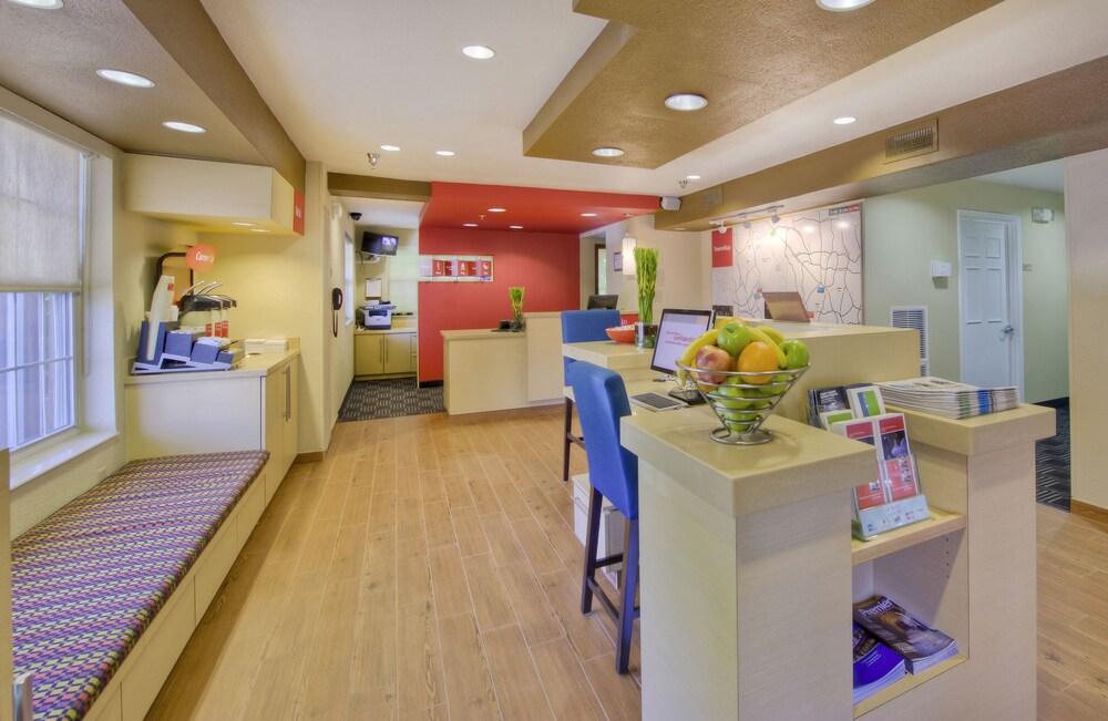Towneplace Suites Raleigh Cary/Weston Parkway Zewnętrze zdjęcie