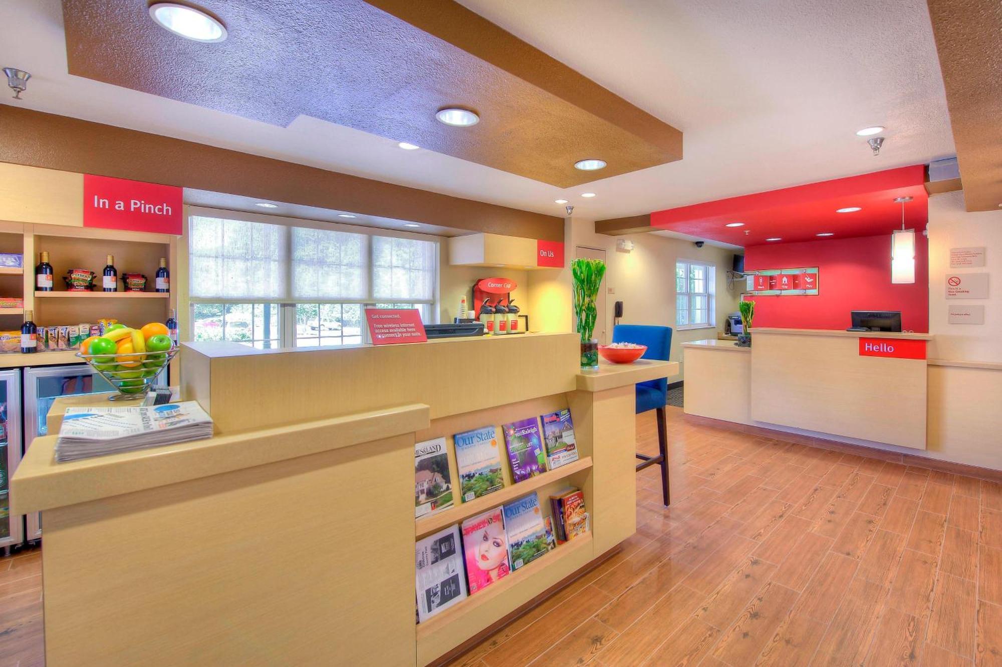 Towneplace Suites Raleigh Cary/Weston Parkway Zewnętrze zdjęcie