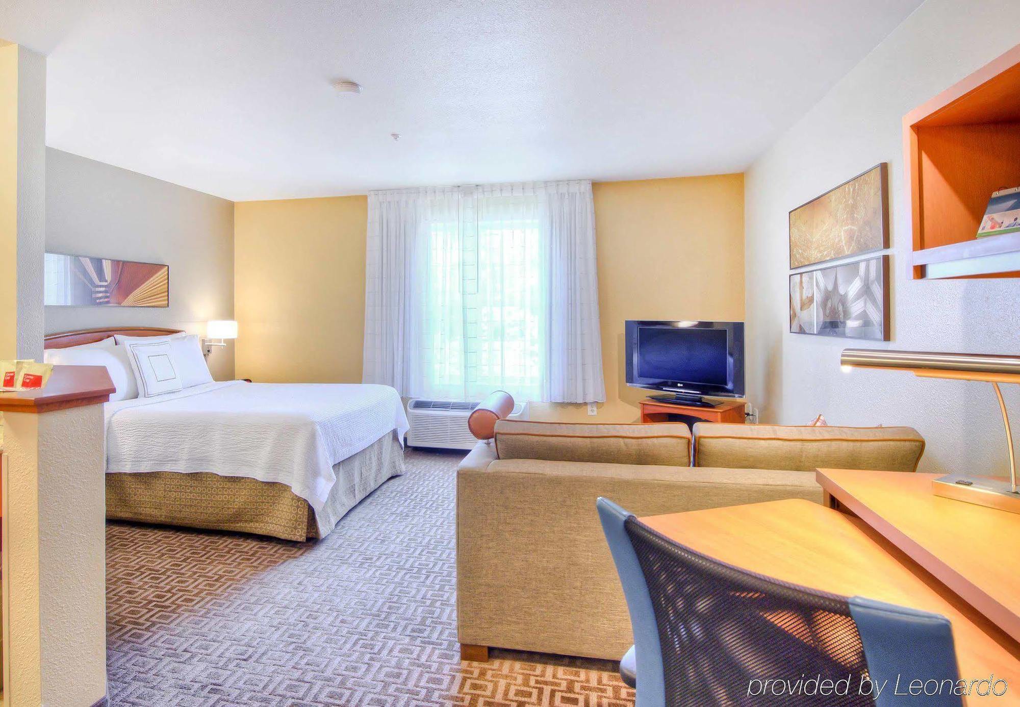Towneplace Suites Raleigh Cary/Weston Parkway Zewnętrze zdjęcie