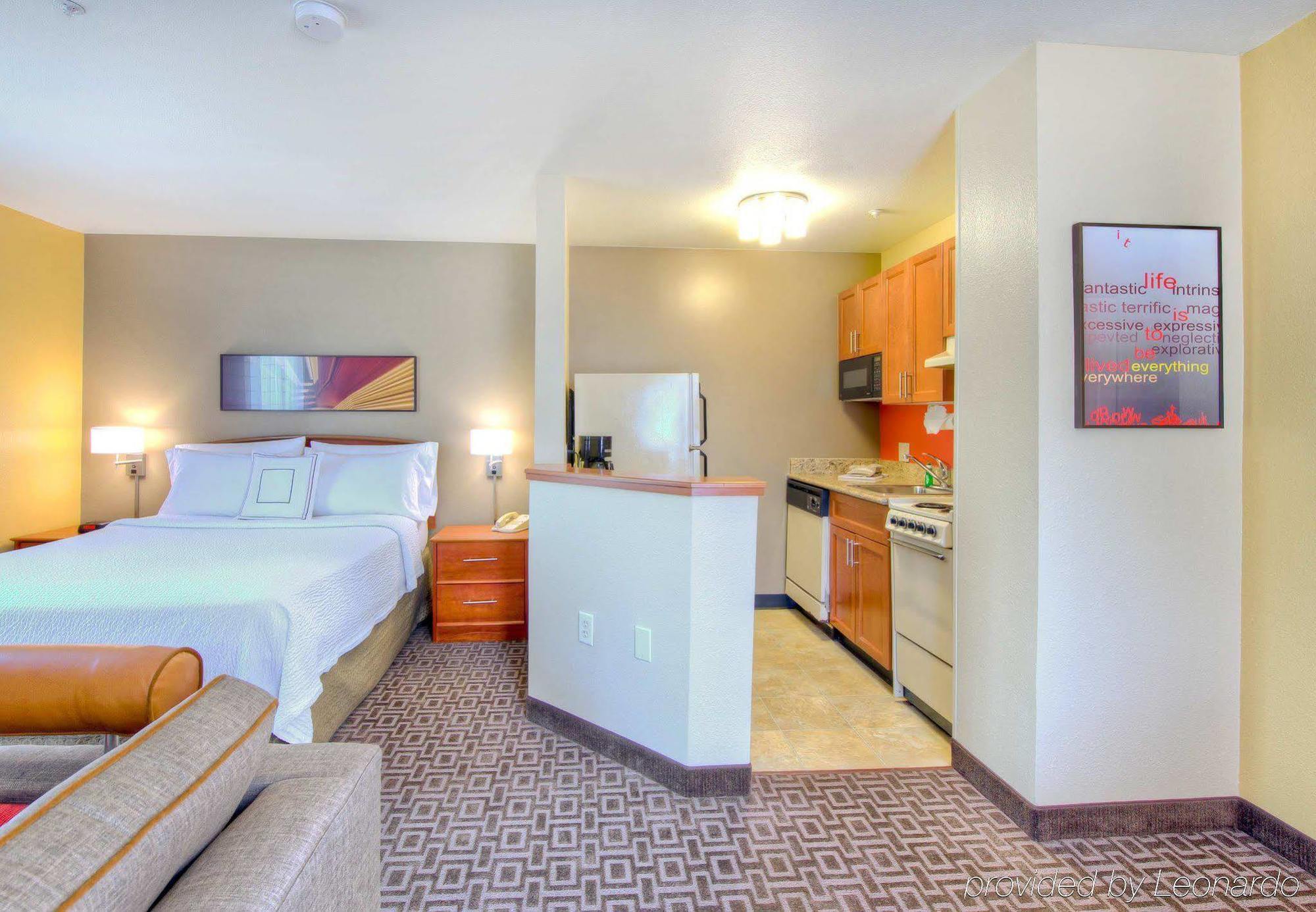 Towneplace Suites Raleigh Cary/Weston Parkway Zewnętrze zdjęcie