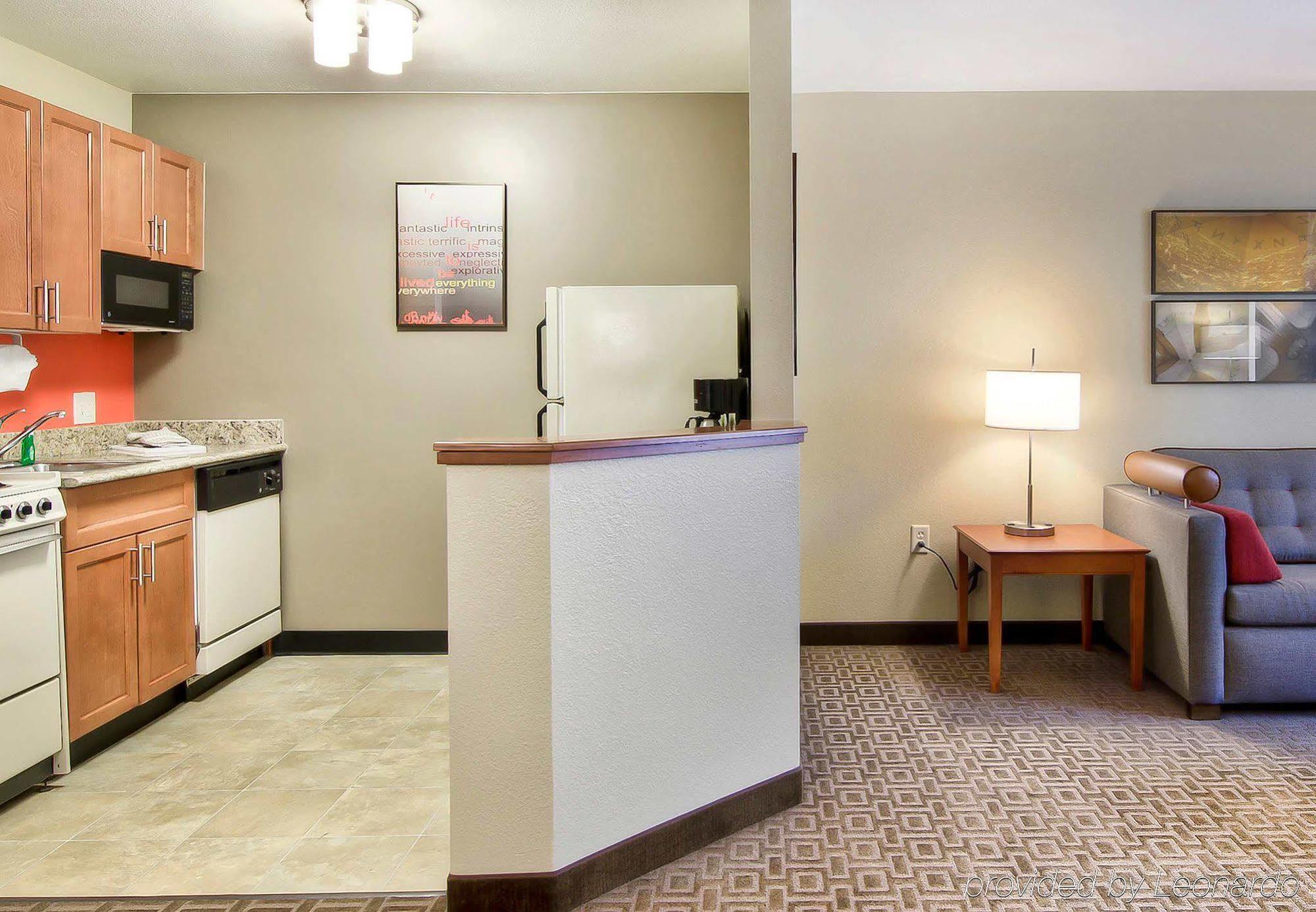 Towneplace Suites Raleigh Cary/Weston Parkway Zewnętrze zdjęcie